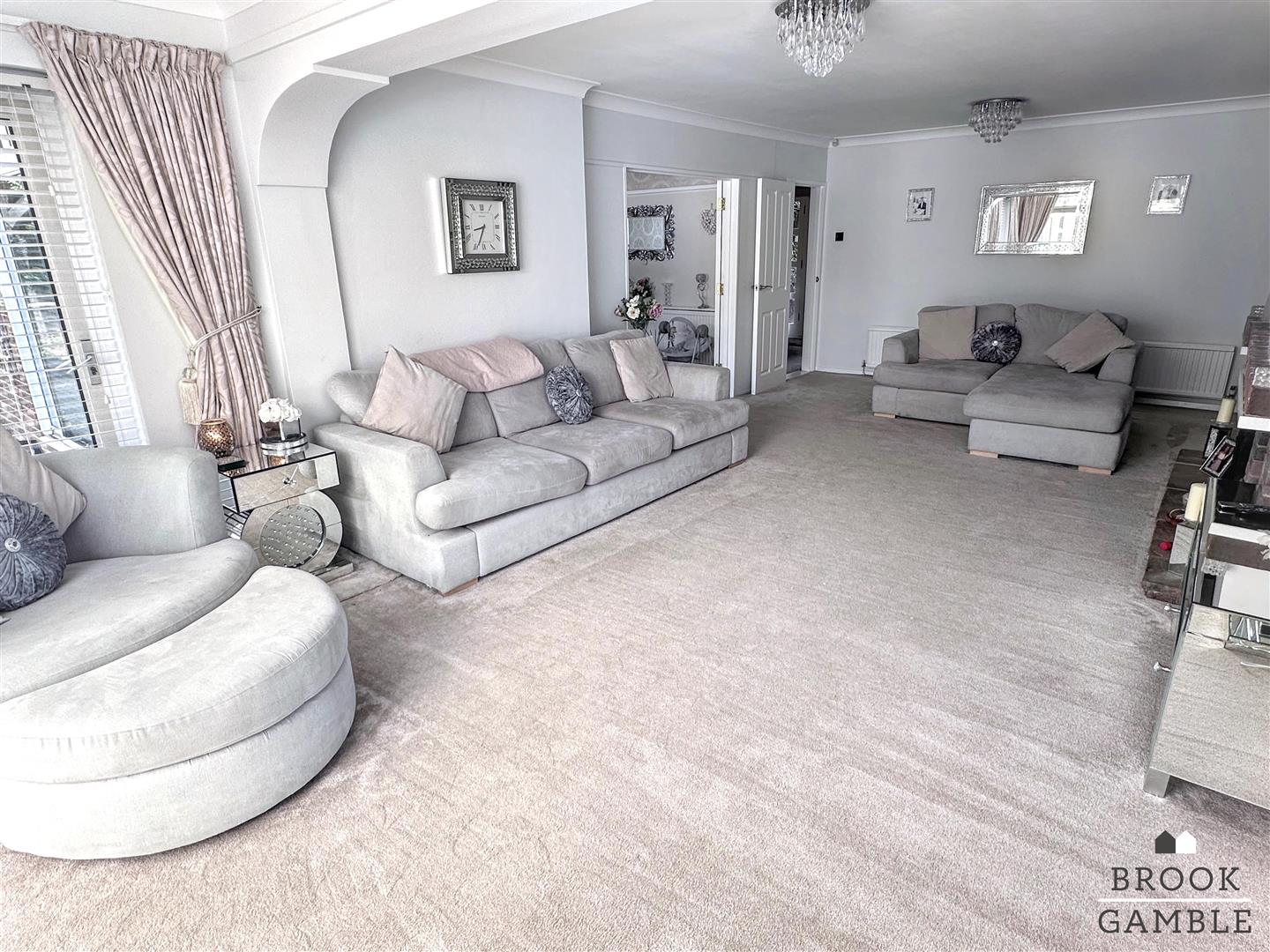 6 Bedroom House. Harley Shute Road in St. Leonards-On-Sea, 5